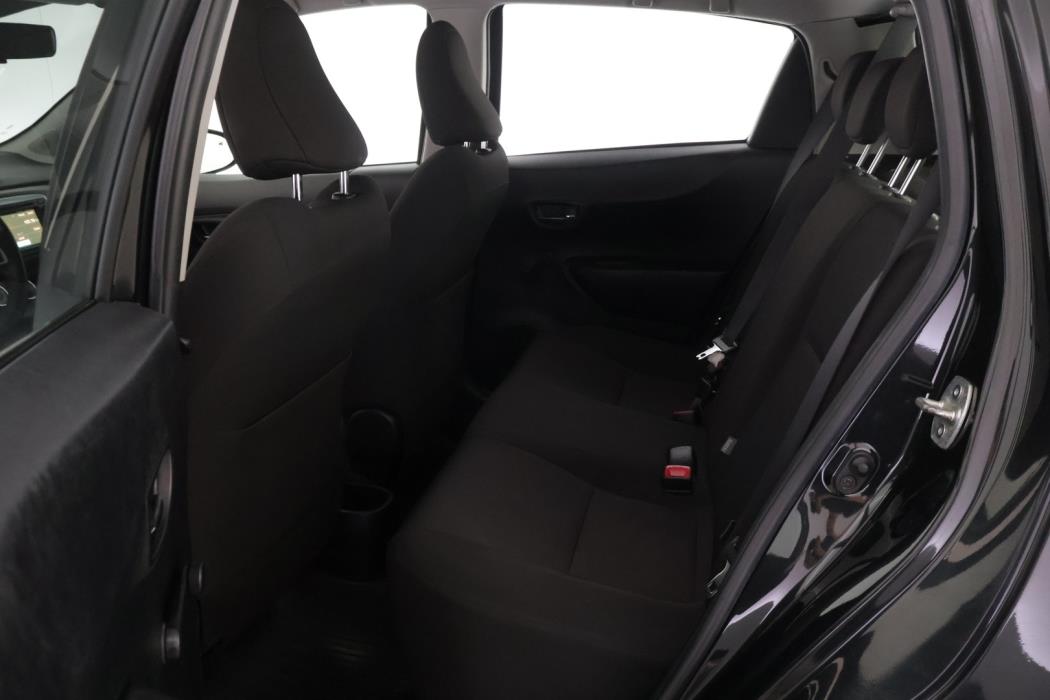 TOYOTA Yaris 2013