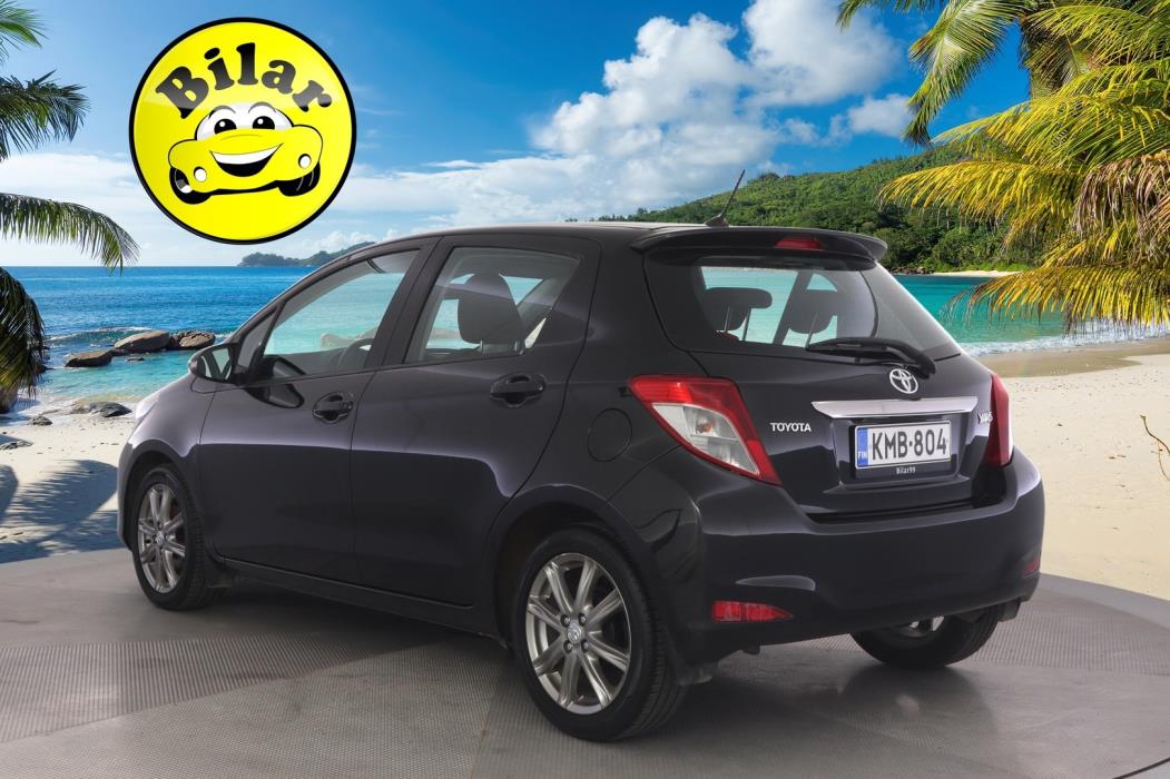 TOYOTA Yaris 2013