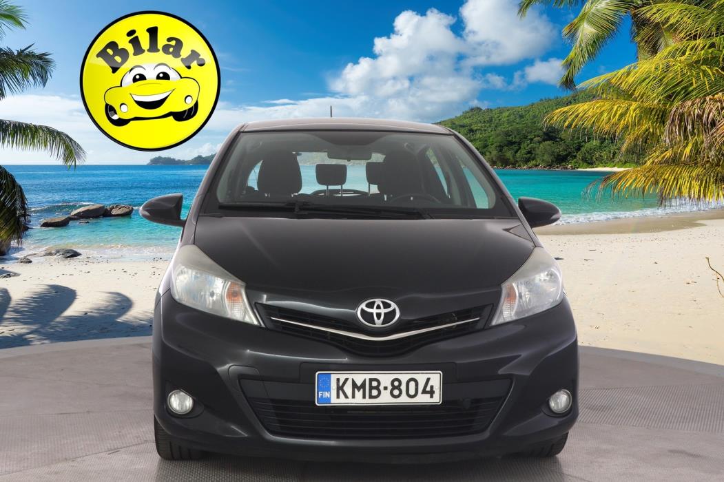 TOYOTA Yaris 2013