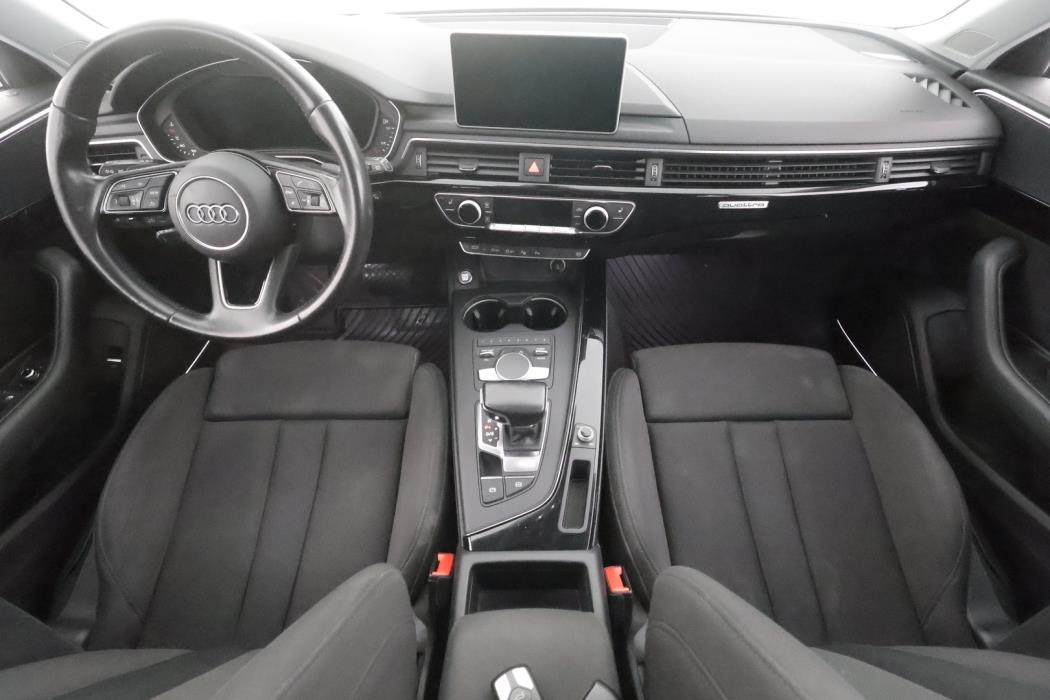 AUDI A4 2017