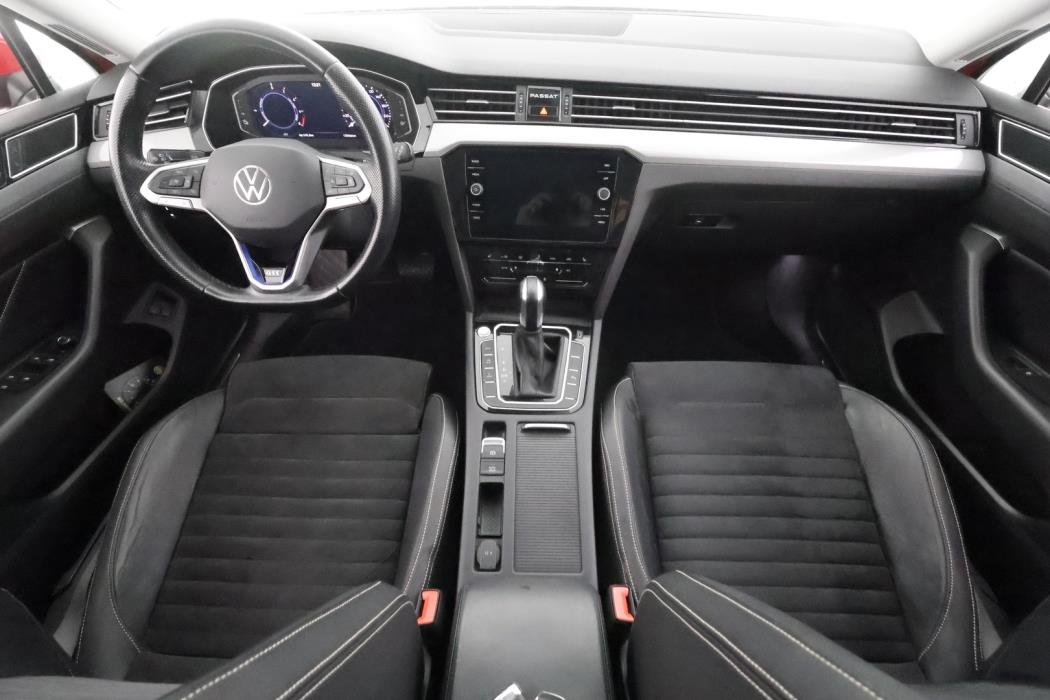 VOLKSWAGEN Passat 2021
