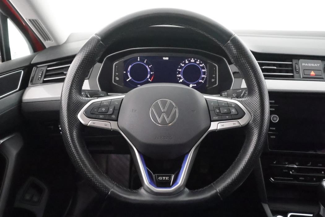 VOLKSWAGEN Passat 2021