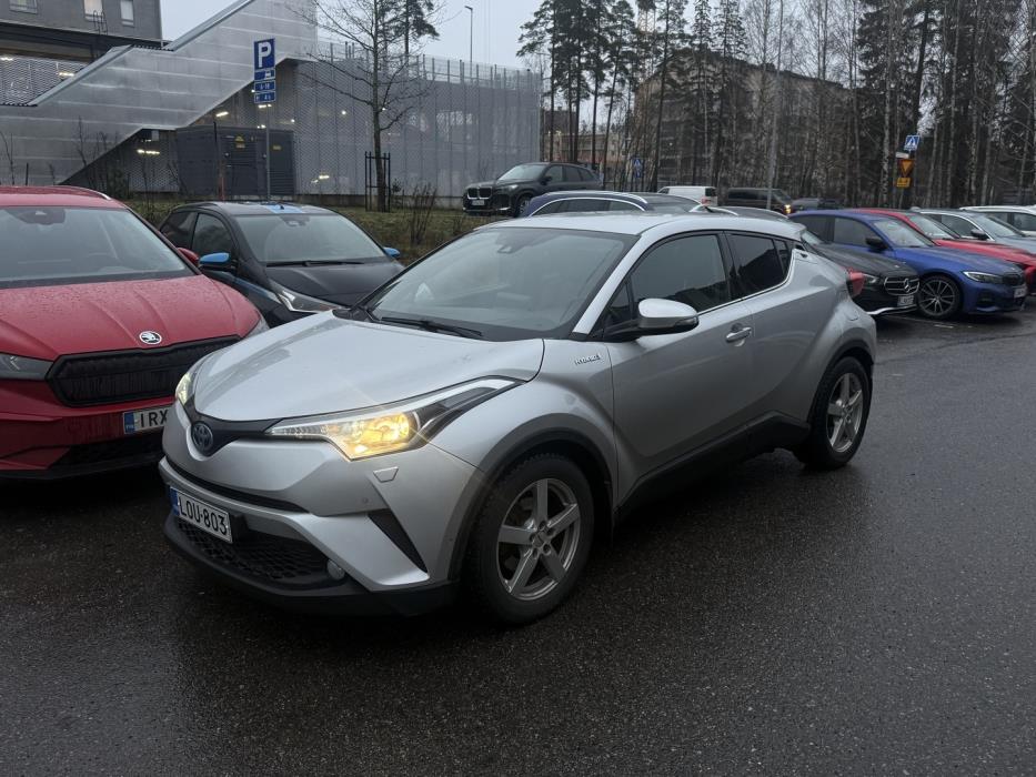 TOYOTA C-HR 2017