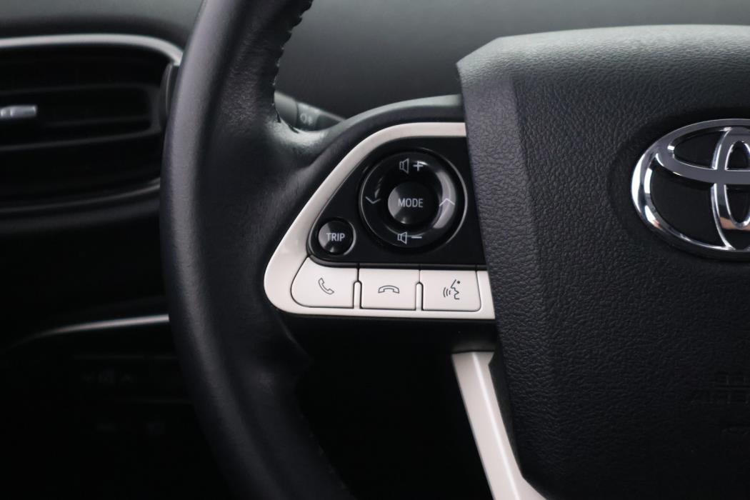 TOYOTA Prius 2018