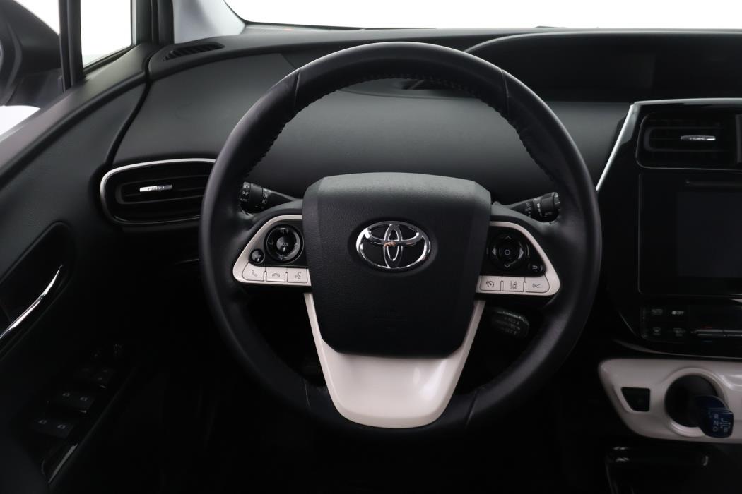 TOYOTA Prius 2018