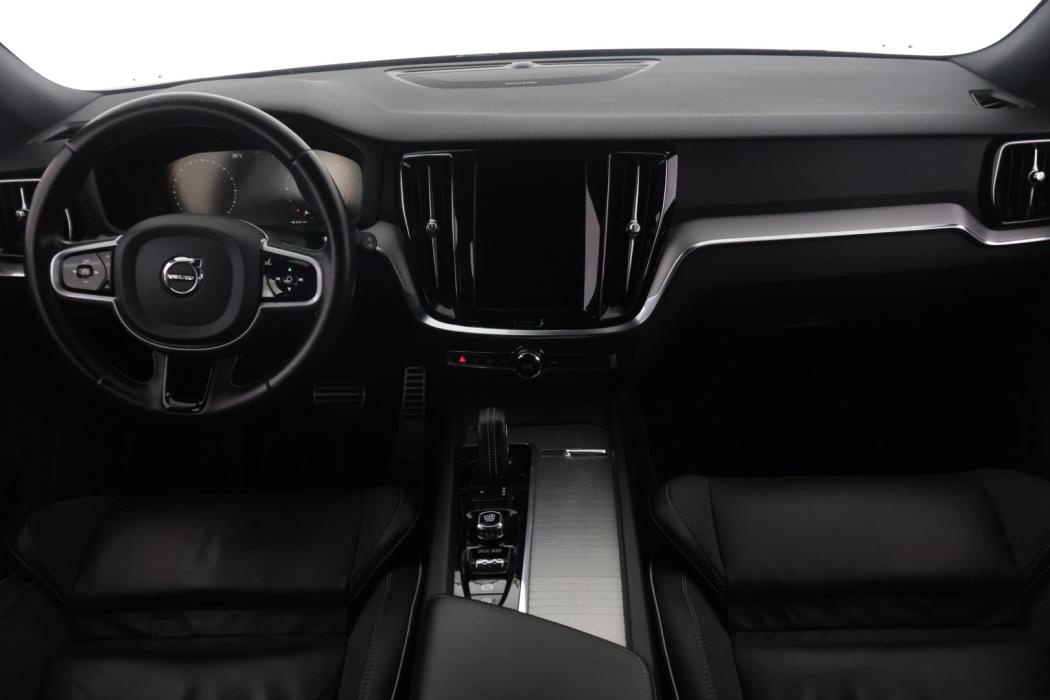 VOLVO V60 2021
