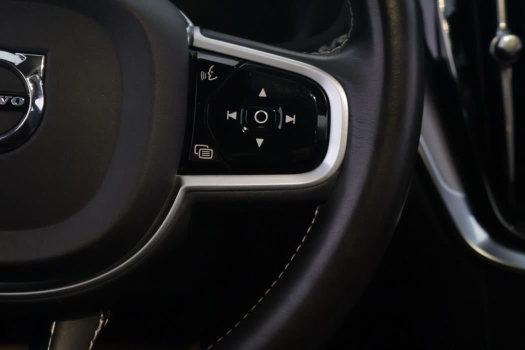 VOLVO V60 2021