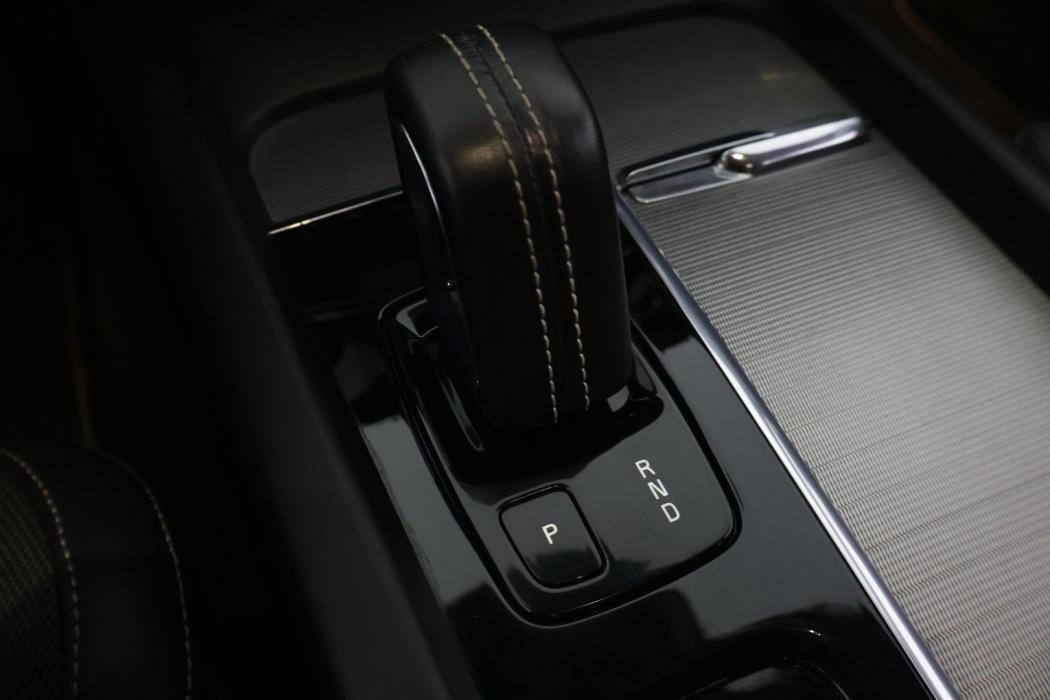 VOLVO V60 2021