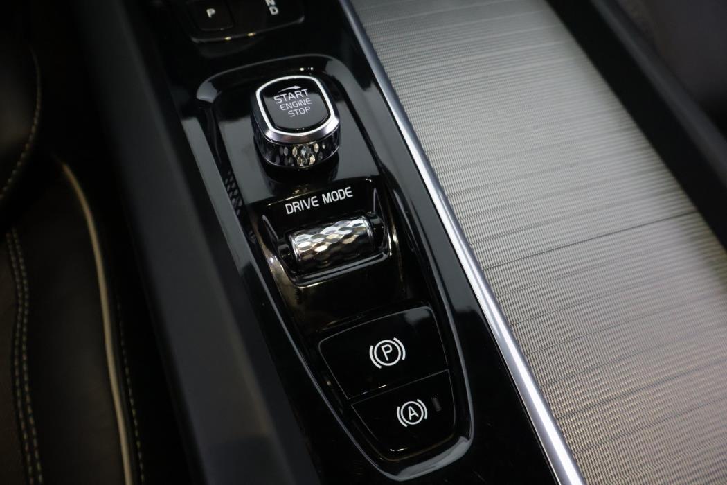 VOLVO V60 2021
