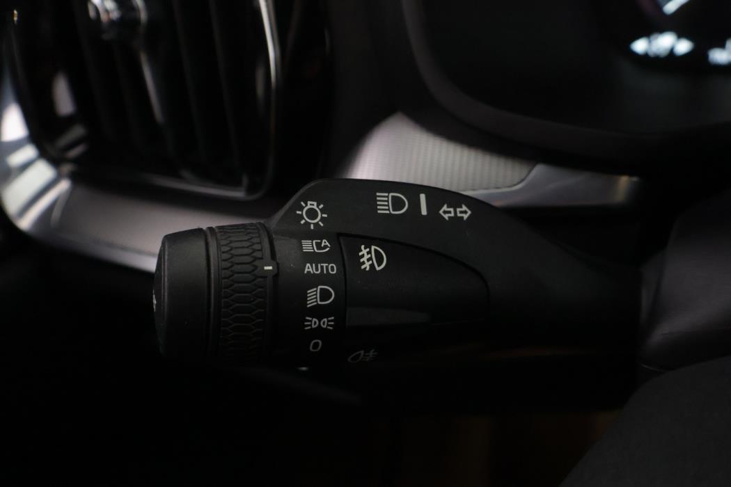 VOLVO V60 2021