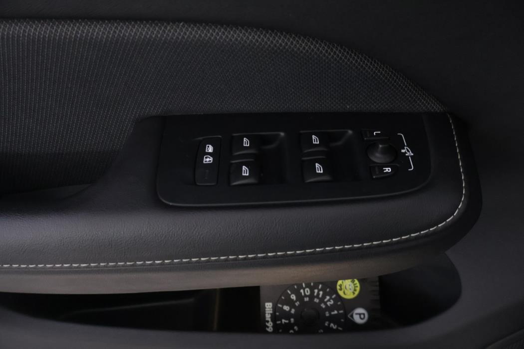 VOLVO V60 2021