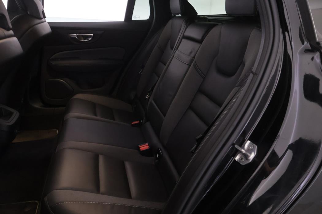 VOLVO V60 2021