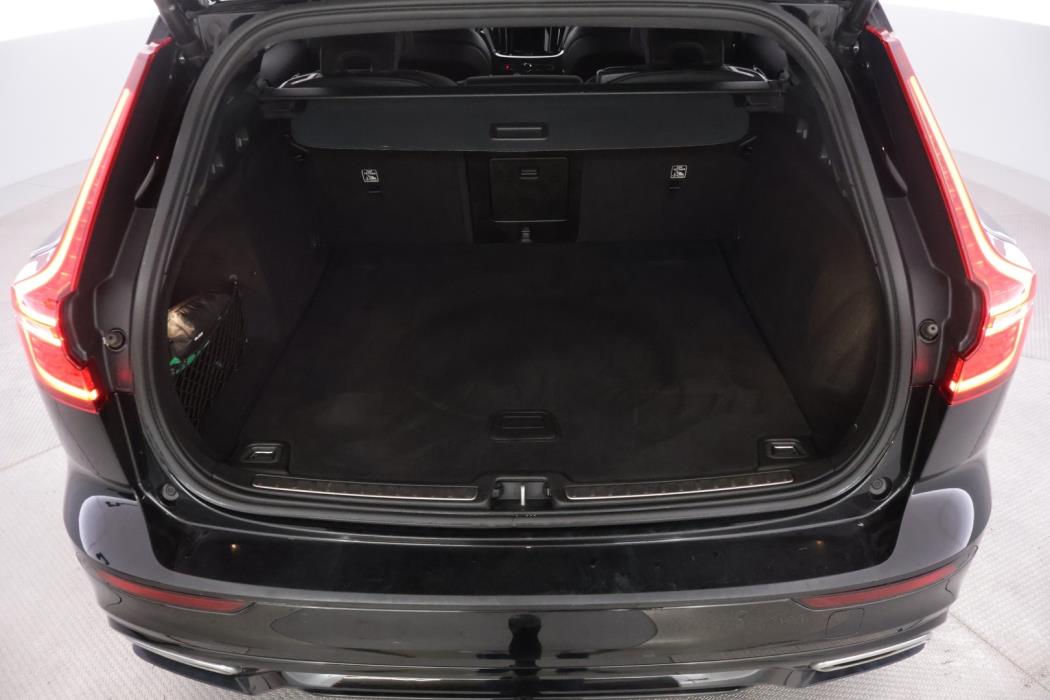 VOLVO V60 2021