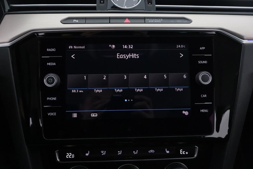 VOLKSWAGEN Passat 2018