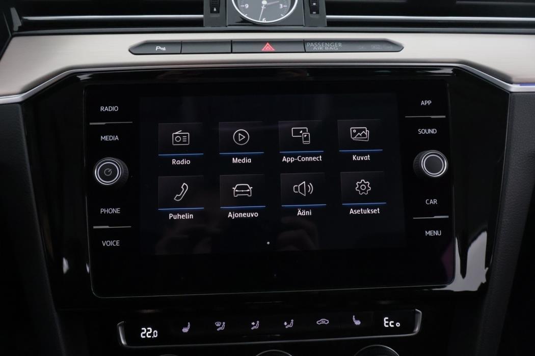 VOLKSWAGEN Passat 2018