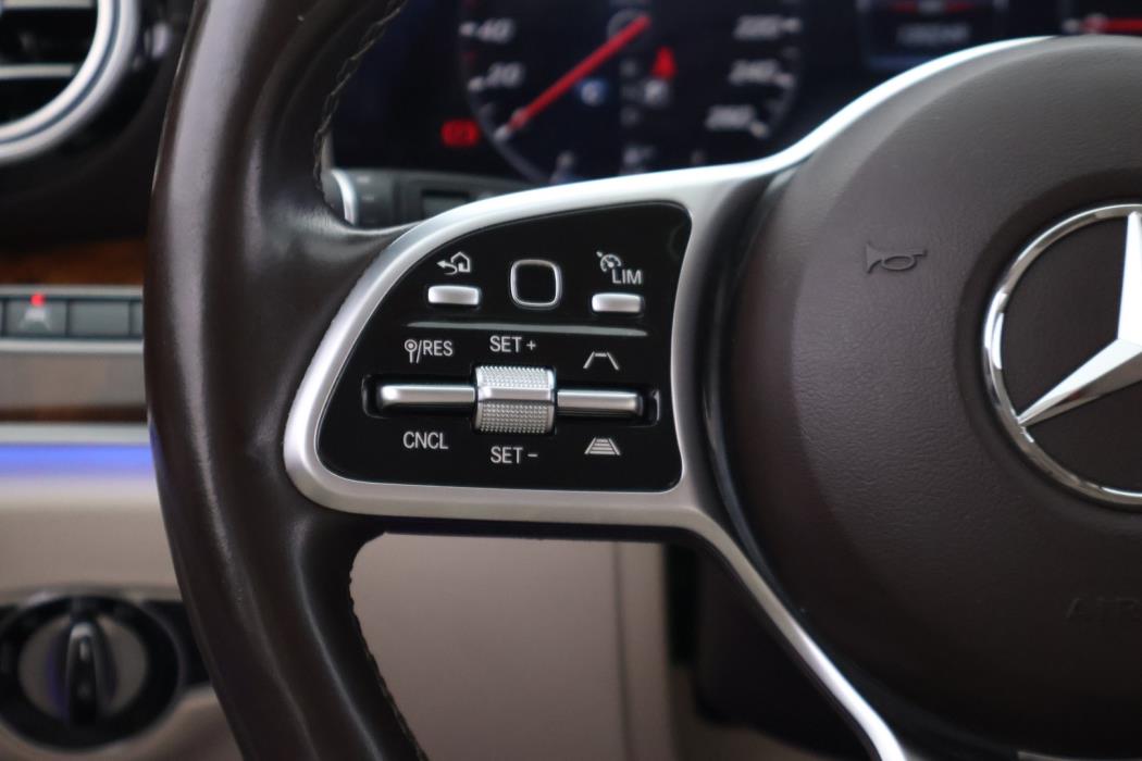 MERCEDES-BENZ E 2019