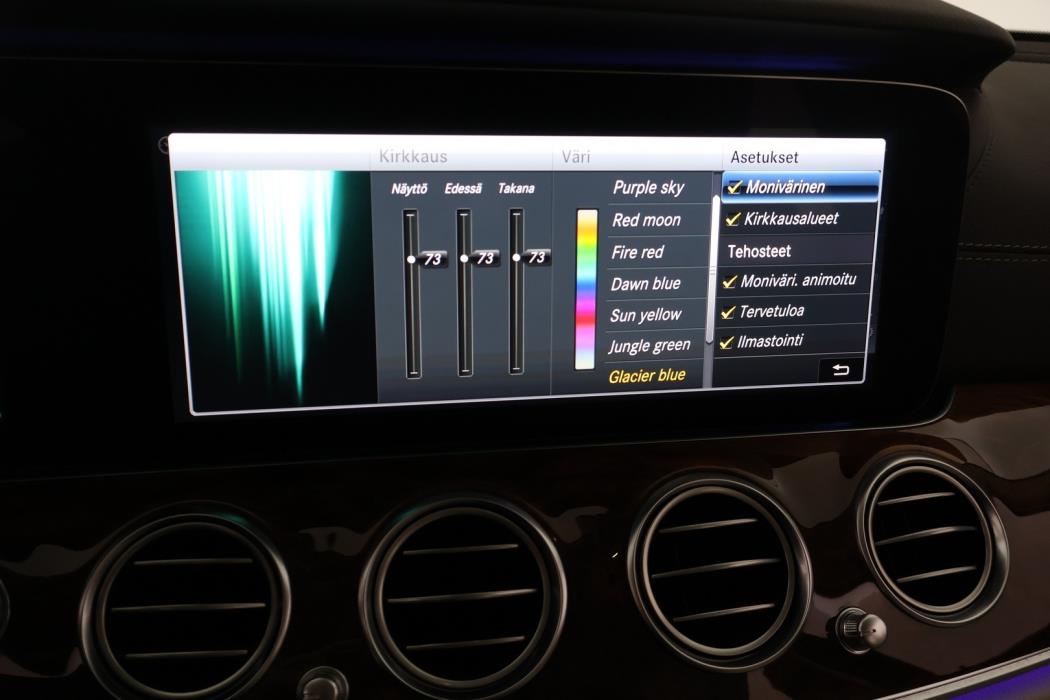 MERCEDES-BENZ E 2019