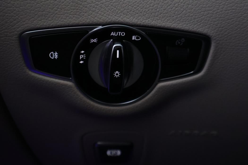 MERCEDES-BENZ E 2019