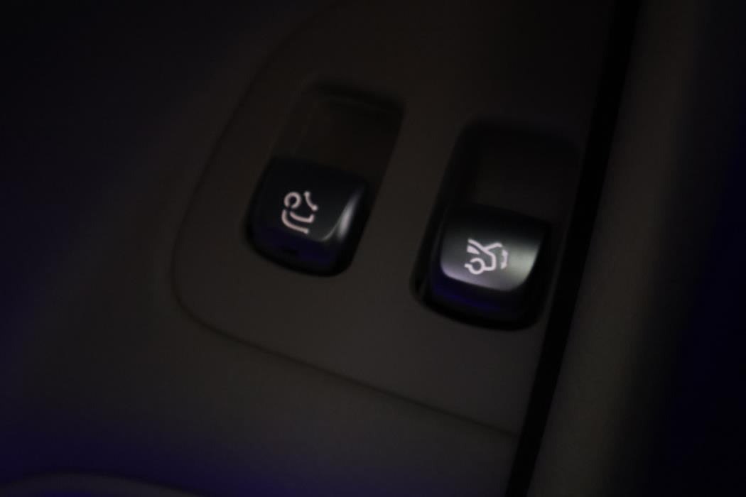 MERCEDES-BENZ E 2019