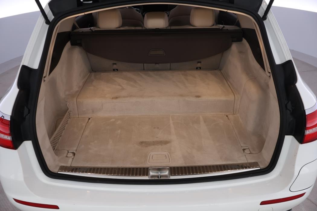 MERCEDES-BENZ E 2019