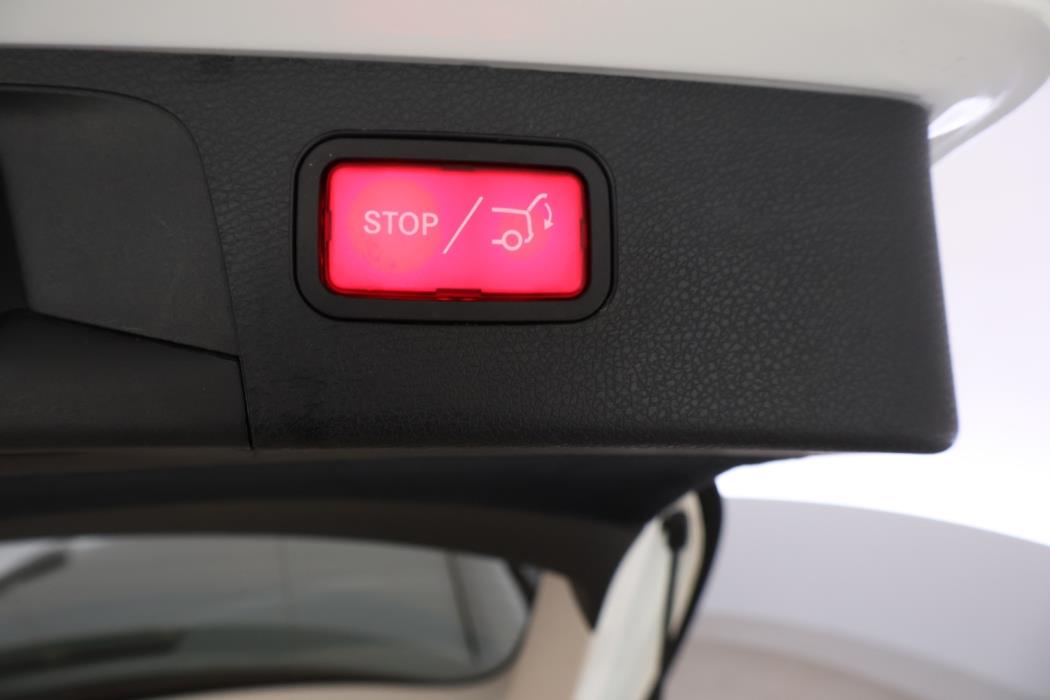 MERCEDES-BENZ E 2019