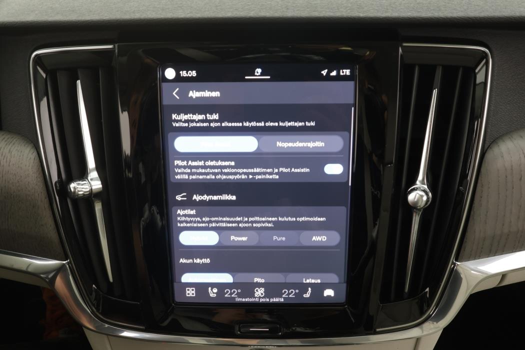 VOLVO V90 2023