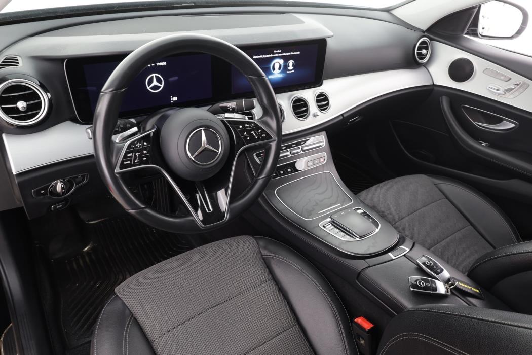 MERCEDES-BENZ E 2023