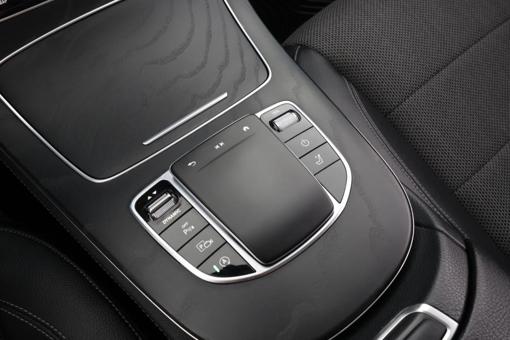 MERCEDES-BENZ E 2023