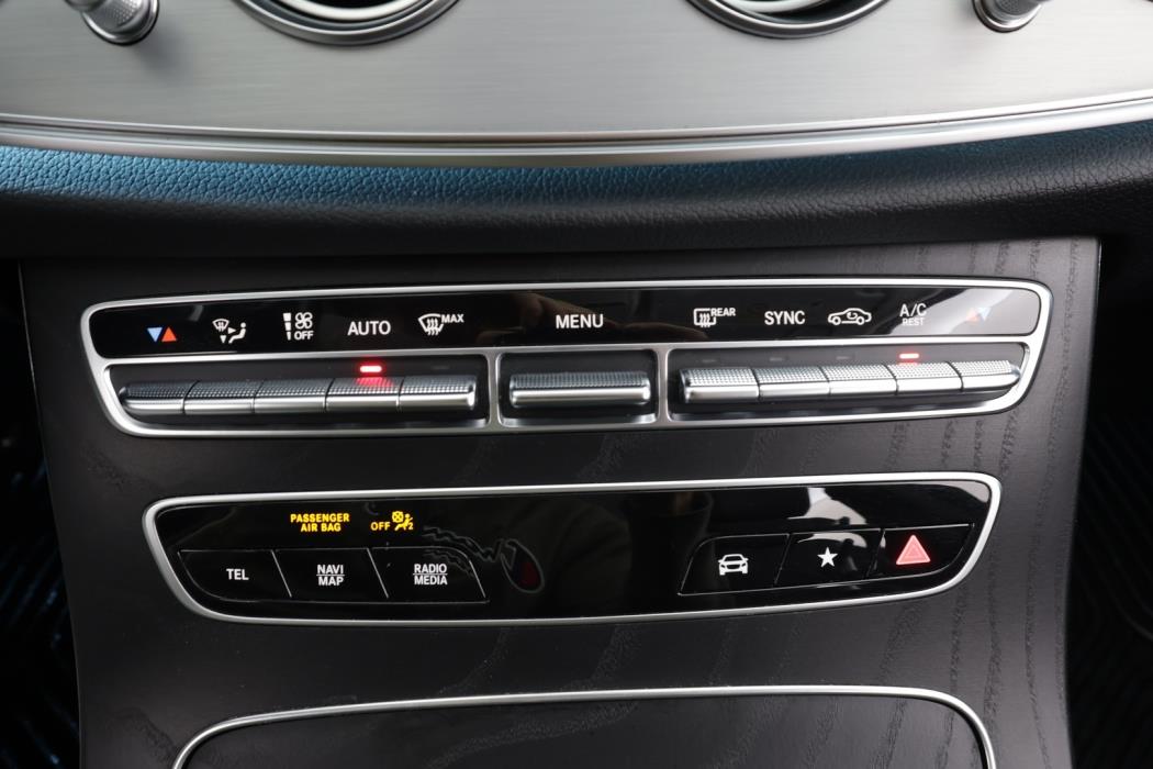 MERCEDES-BENZ E 2023