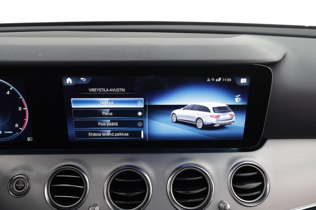 MERCEDES-BENZ E 2023