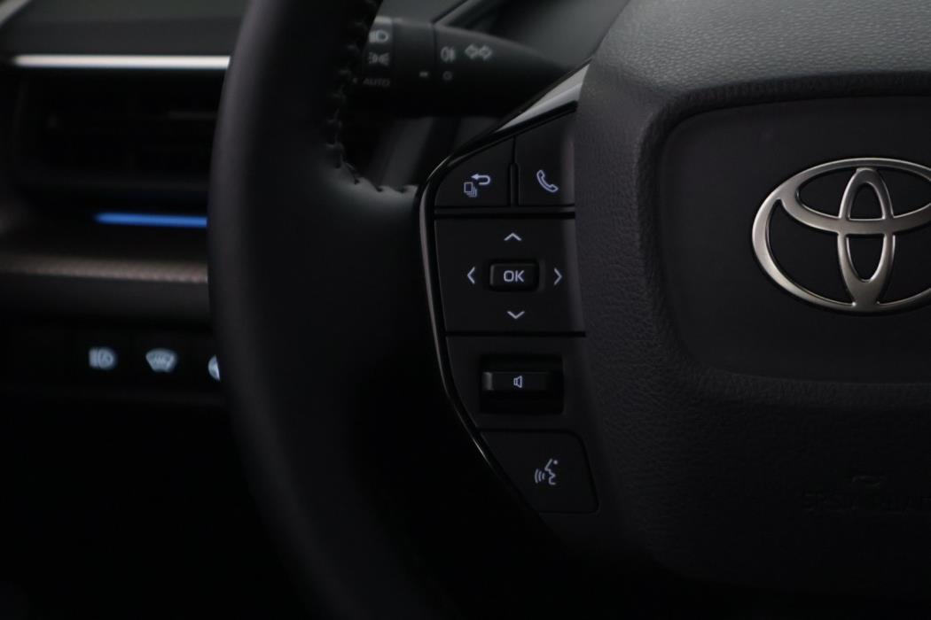 TOYOTA Prius Plug-in 2023