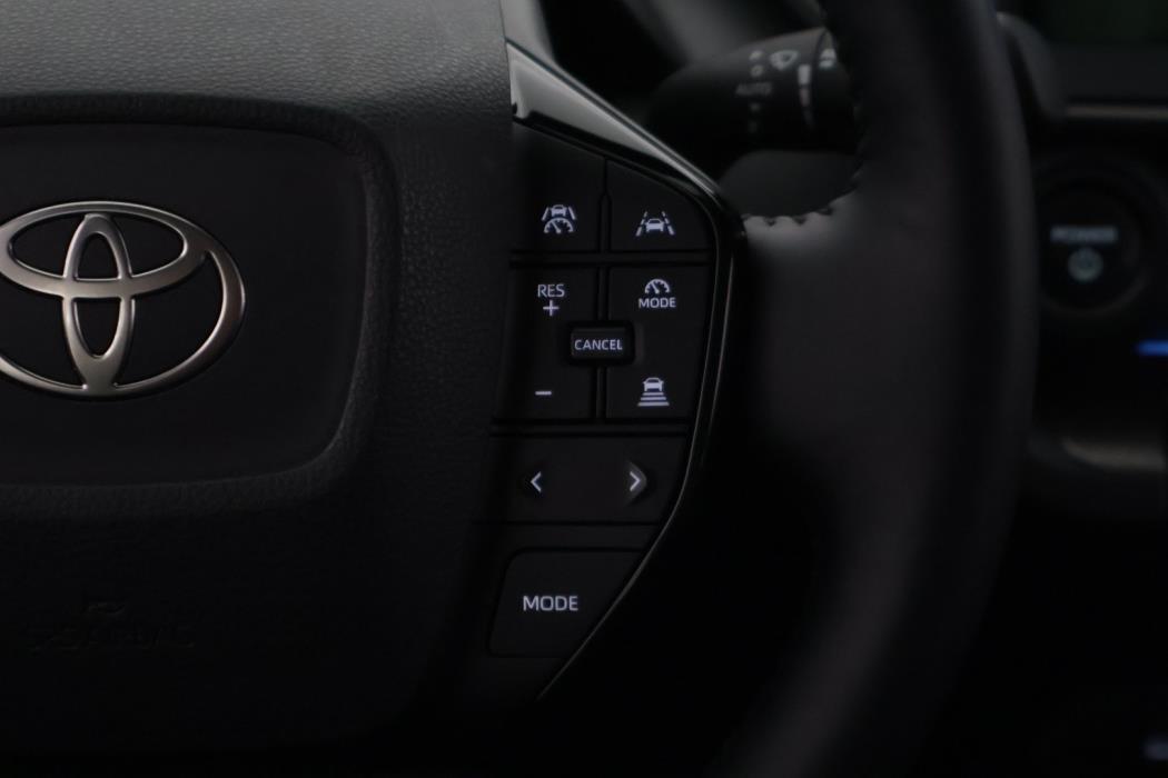 TOYOTA Prius Plug-in 2023