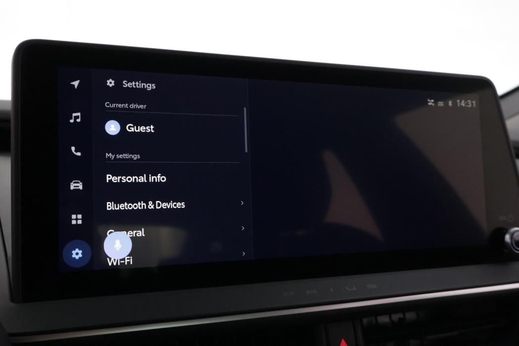 TOYOTA Prius Plug-in 2023