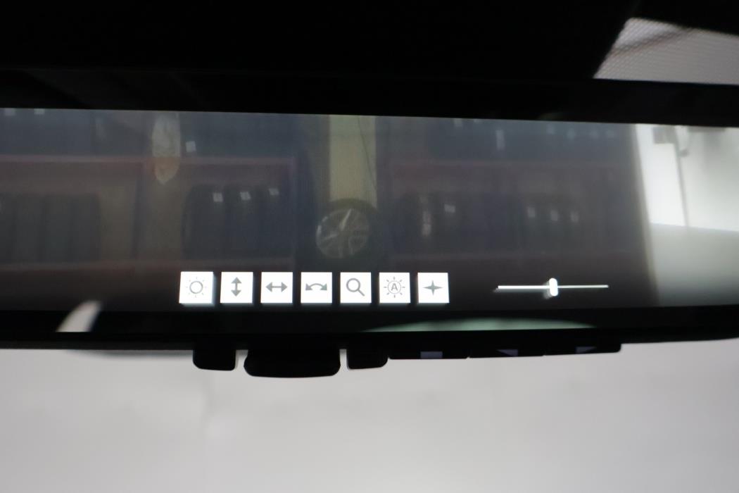 TOYOTA Prius Plug-in 2023