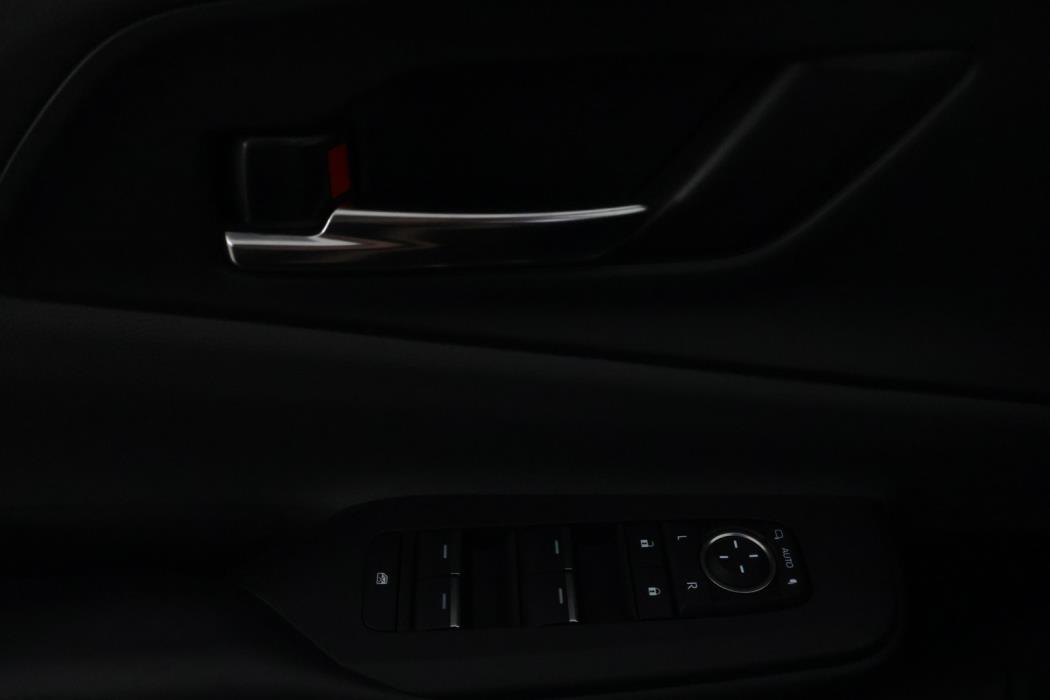 TOYOTA Prius Plug-in 2023