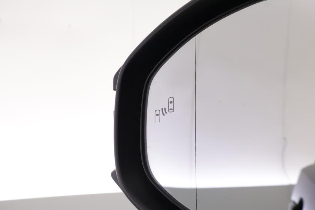 TOYOTA Prius Plug-in 2023