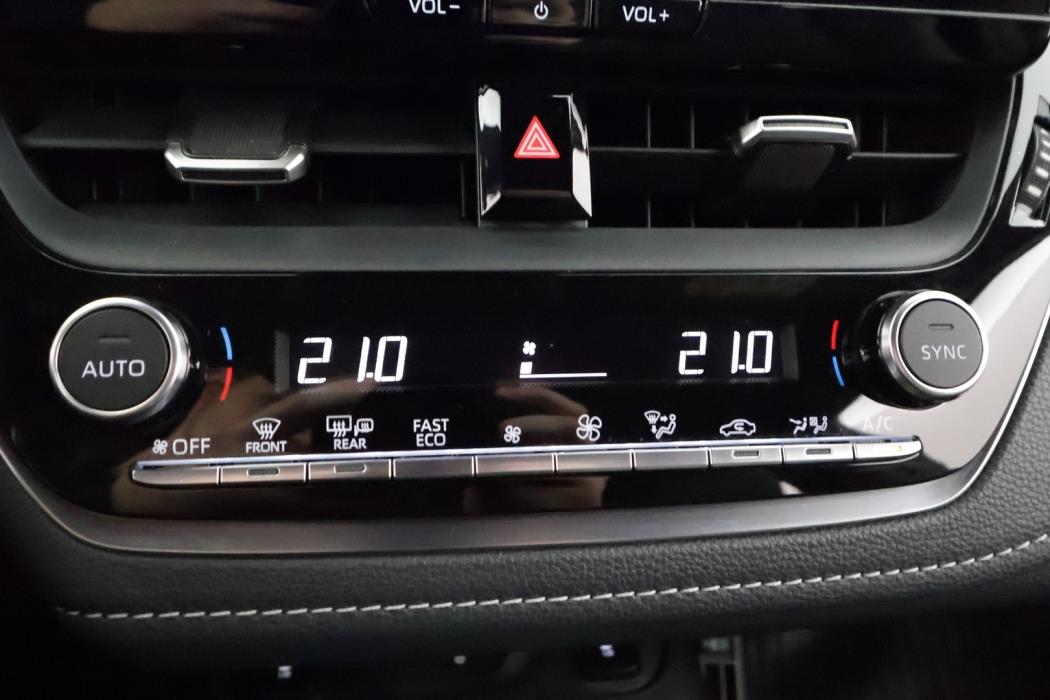 TOYOTA Corolla 2024