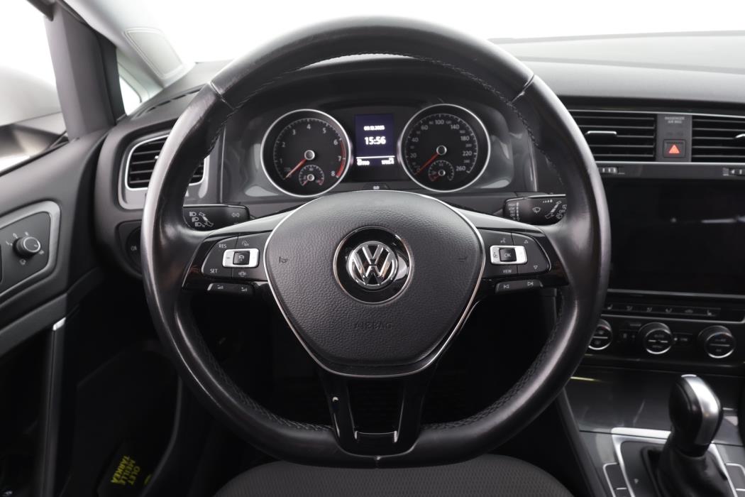 VOLKSWAGEN Golf 2020