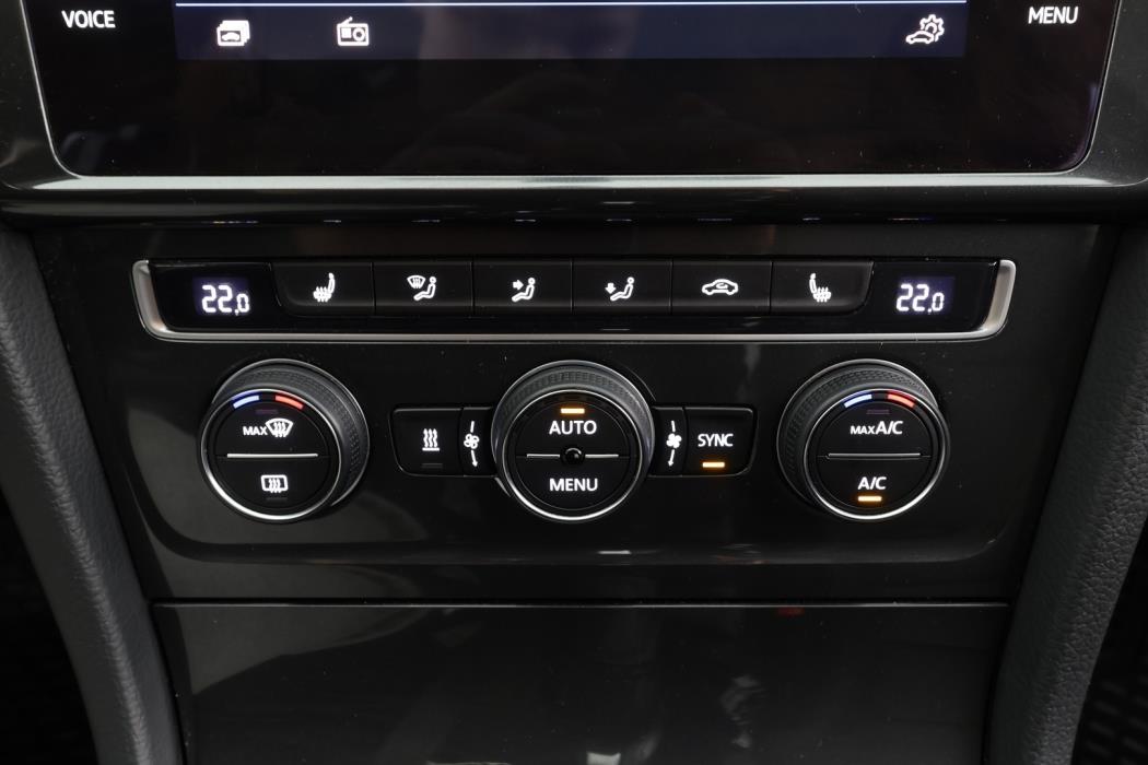 VOLKSWAGEN Golf 2020