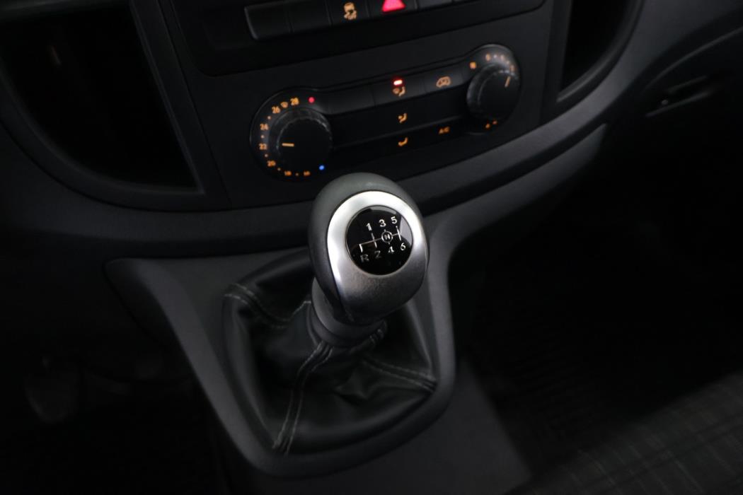 MERCEDES-BENZ Vito 2016