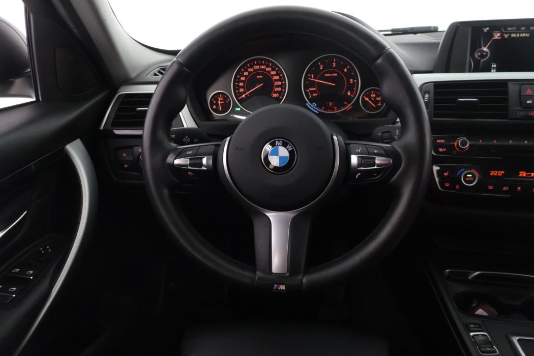 BMW 320 2017