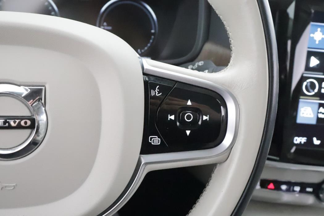 VOLVO V90 2021