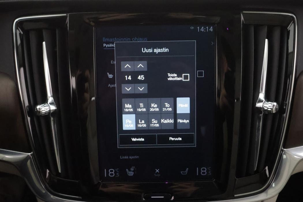 VOLVO V90 2021