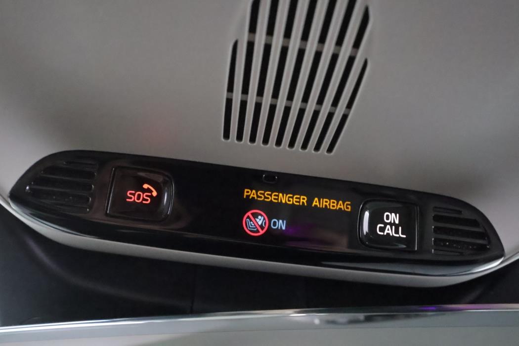 VOLVO V90 2021