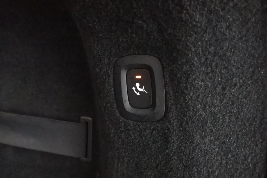 VOLVO V90 2021