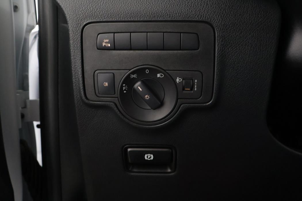 MERCEDES-BENZ VITO 2020