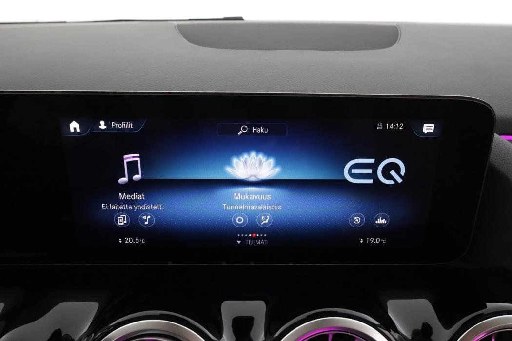 MERCEDES-BENZ EQA 2024