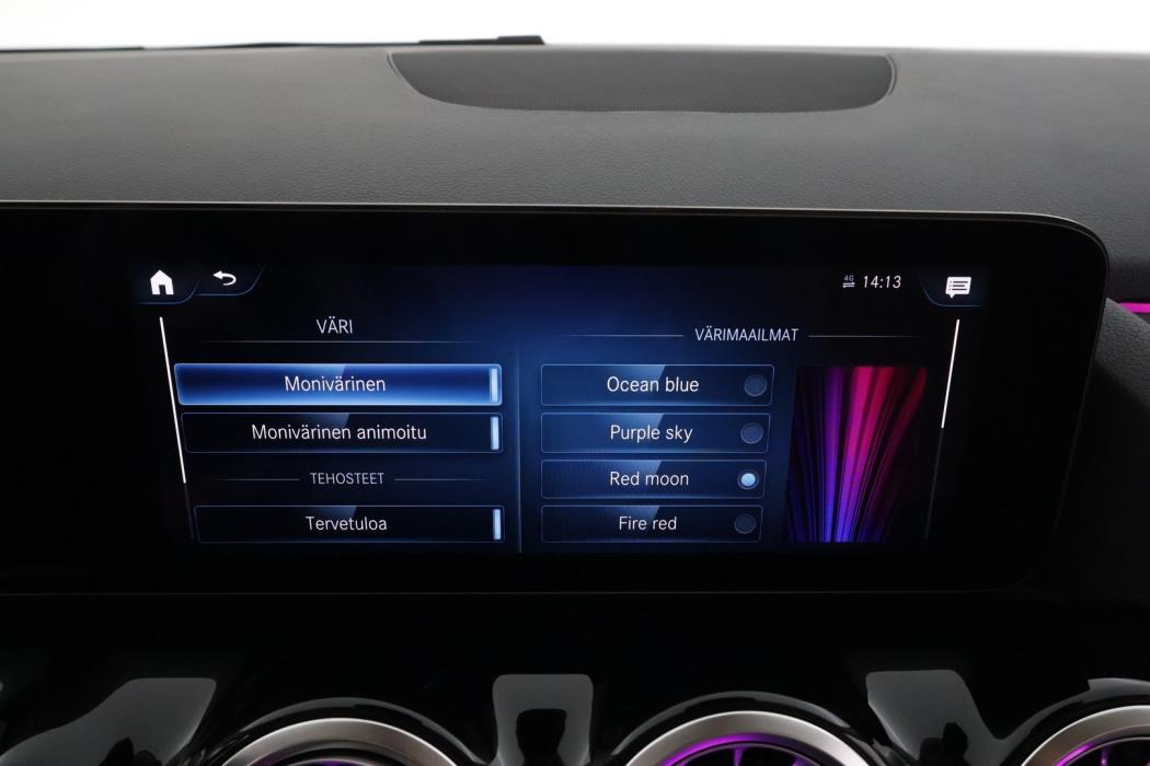 MERCEDES-BENZ EQA 2024