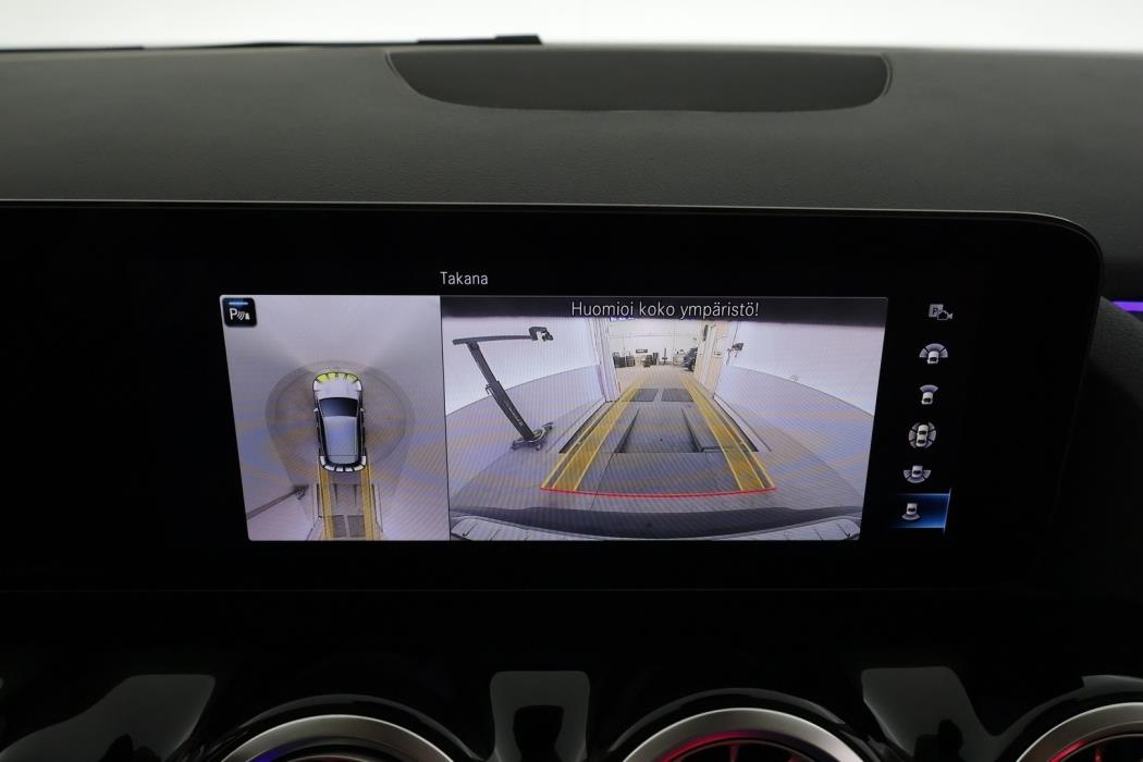 MERCEDES-BENZ EQA 2024