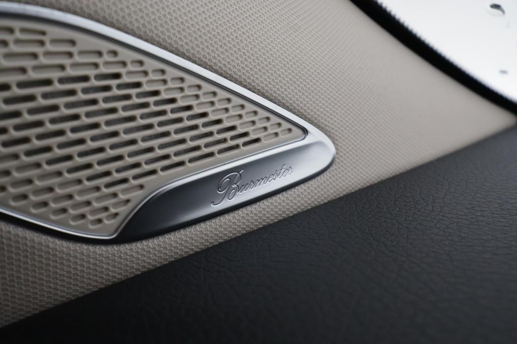 MERCEDES-BENZ EQA 2024